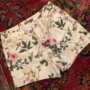 Pretty Floral Shorts 🌺